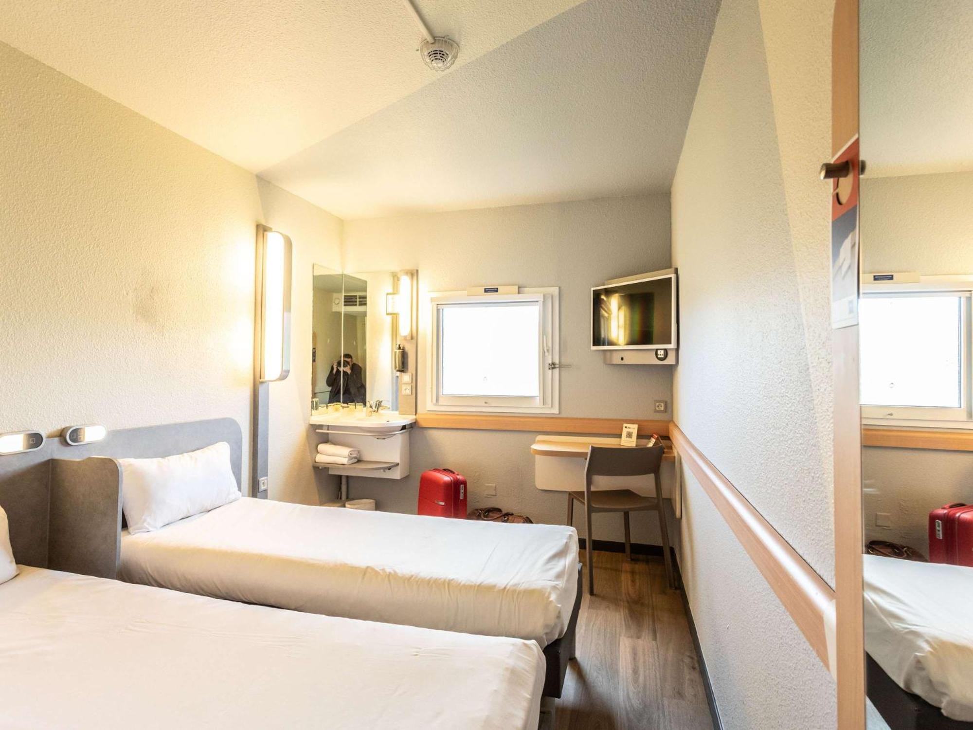 Ibis Budget Bourges Luaran gambar